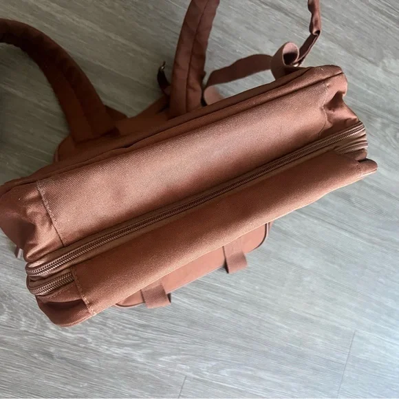 BEIS The Expandable Backpack 
in Maple - Picture 4 of 12